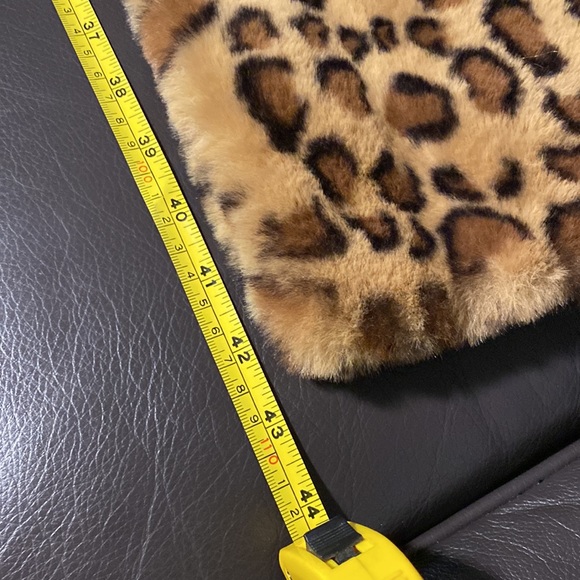 Surell Leopard print pull through scarf - Picture 2 of 10